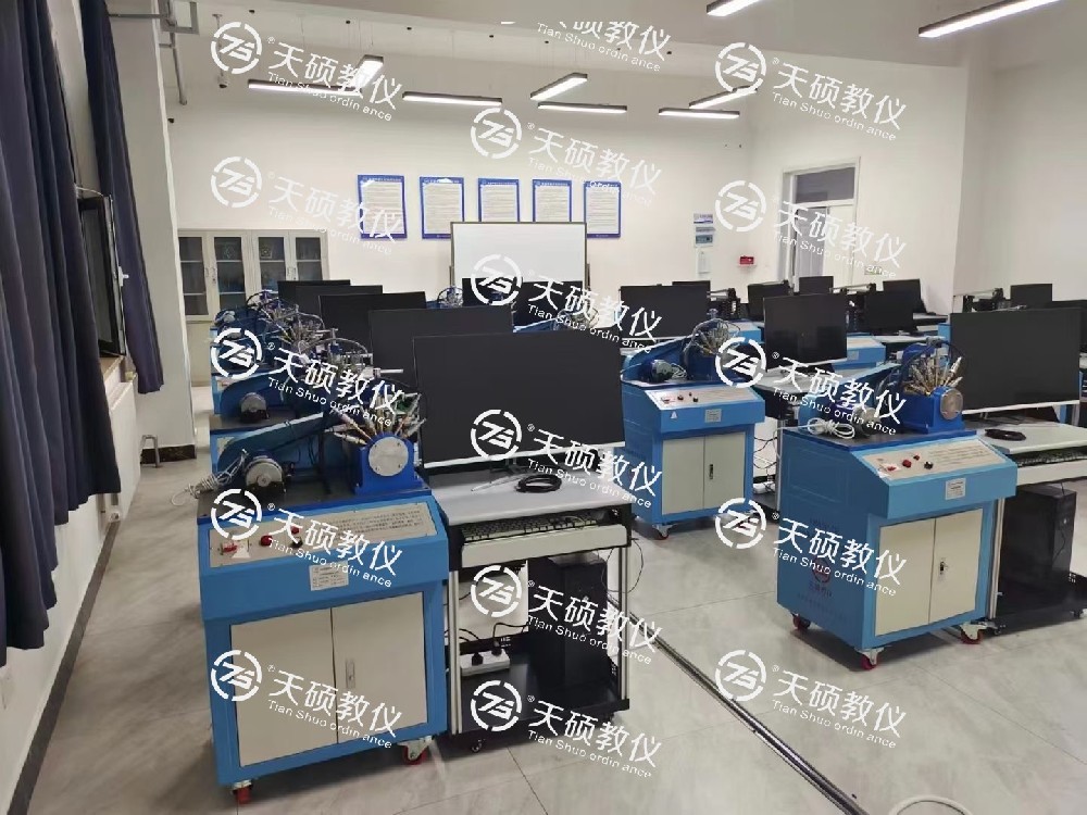 前方不斷傳來(lái)捷報(bào)！????多個(gè)實(shí)驗(yàn)實(shí)訓(xùn)室交付驗(yàn)收完成！機(jī)械原理、機(jī)械設(shè)計(jì)實(shí)驗(yàn)室，機(jī)械制圖實(shí)訓(xùn)室和液壓實(shí)訓(xùn)室！